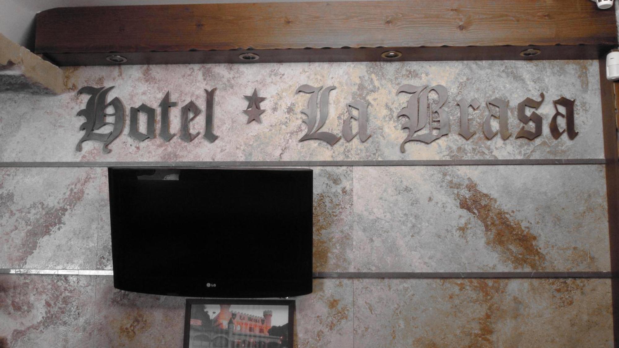Hotel La Brasa Vélez de Benaudalla Εξωτερικό φωτογραφία